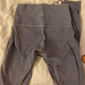 Like new Lululemon wunder under tights snow wash